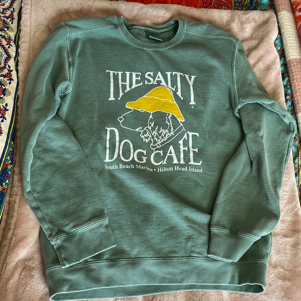 The Salty Dog Cafe green sweatshirt in size small